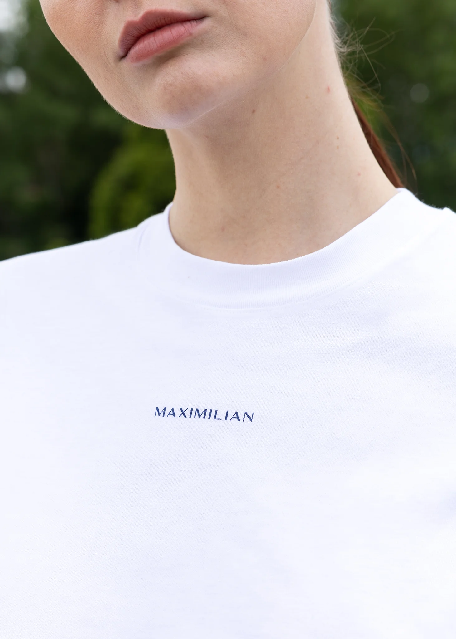 Women Symbol T-Shirt (White/Navy) - Image 4